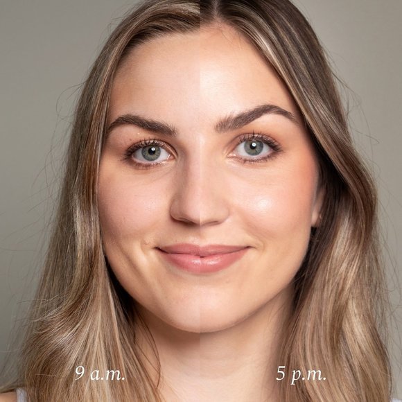 Lise Watier Magnifix Matte 4-in-1 Setting Spray - Picture 4 of 12